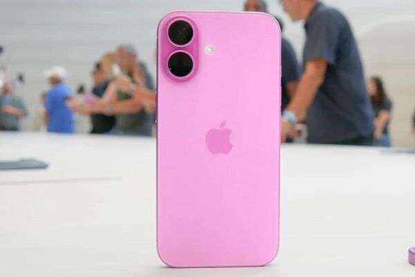 Điện thoại iPhone 16 Plus màu hồng